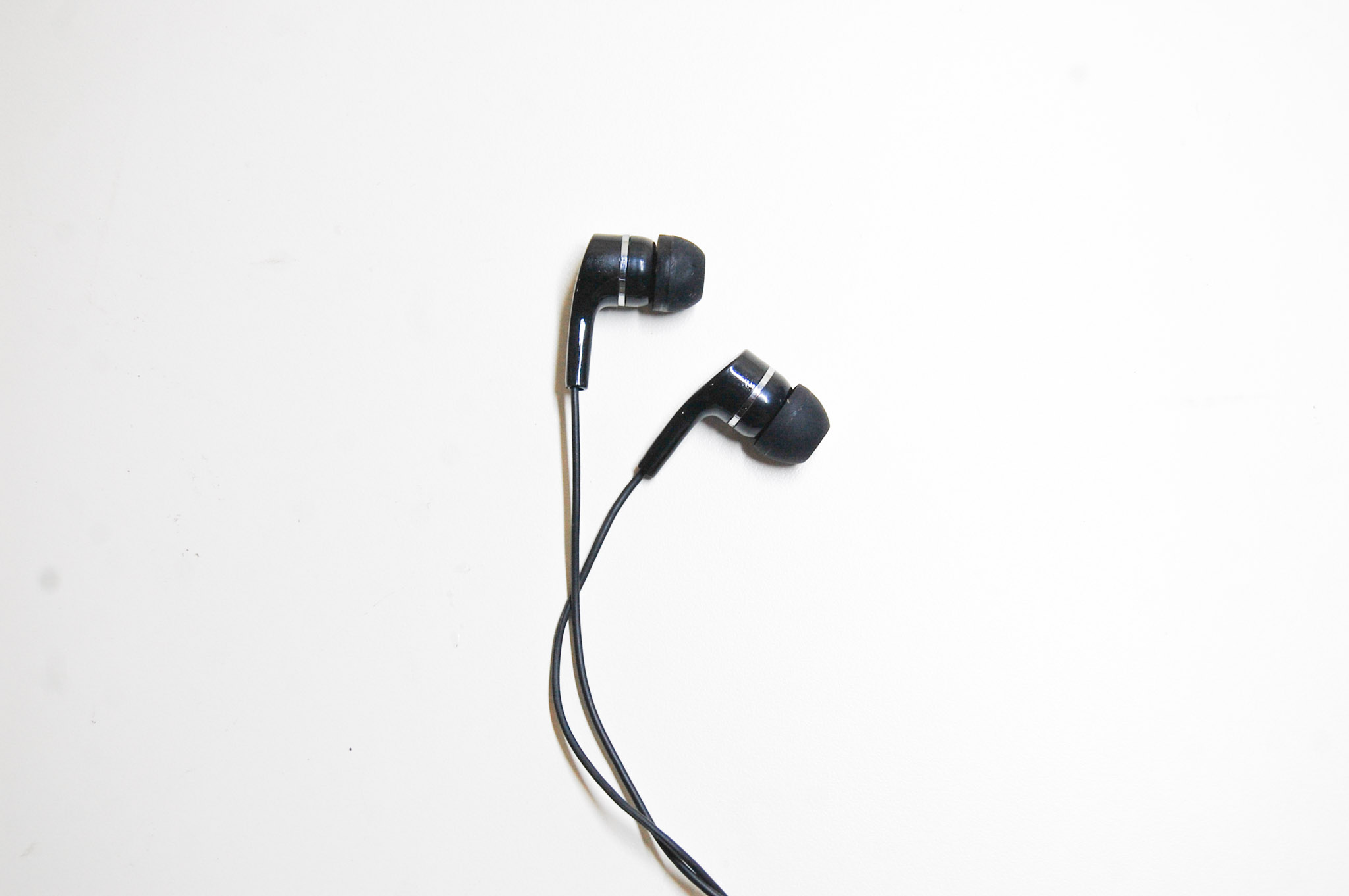 PHILIPS SHE2300 Headphone/ Handsfree with MIC & Volume Control HIGH QUALITY Deep Bass HEADSET