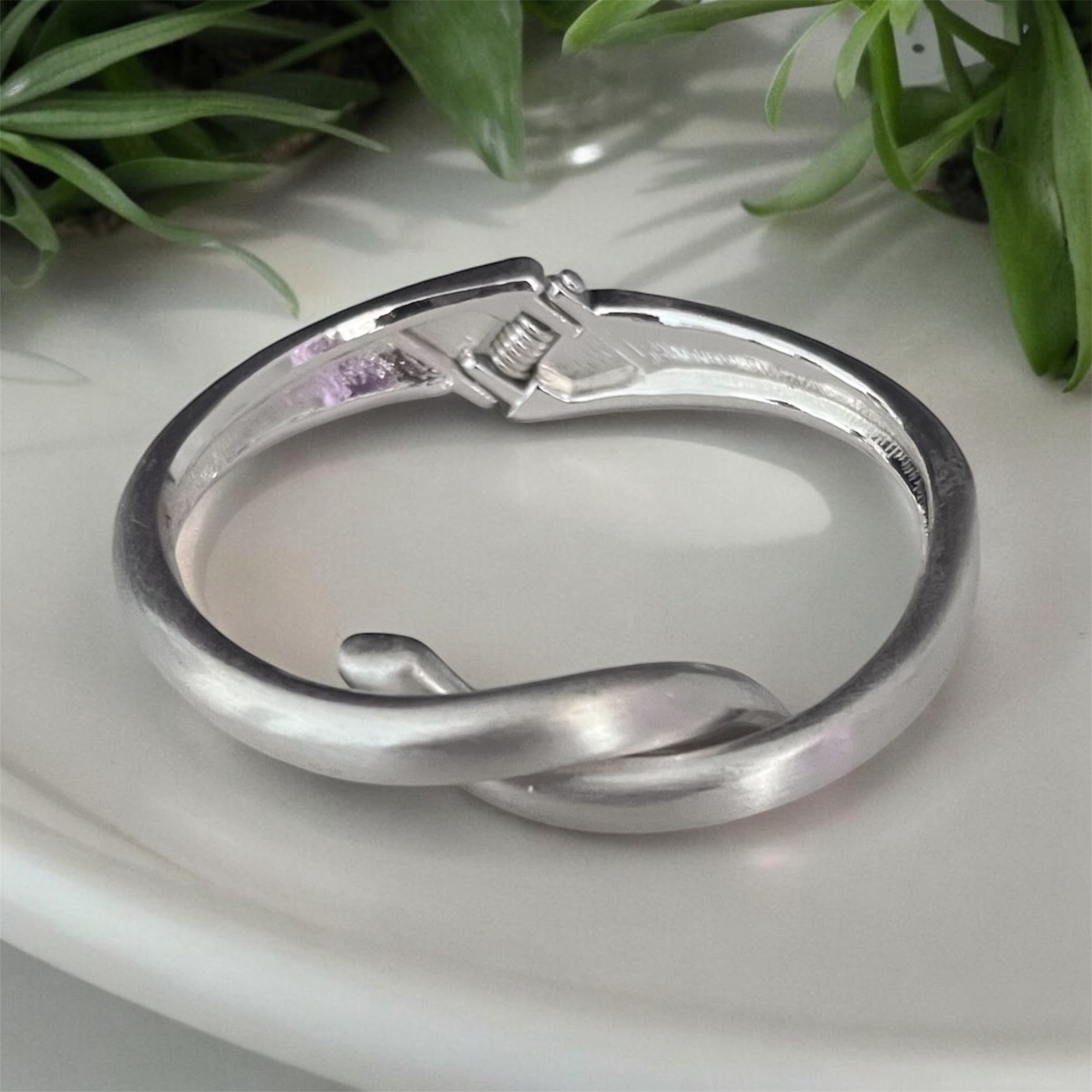 Snowy Tides Bracelet