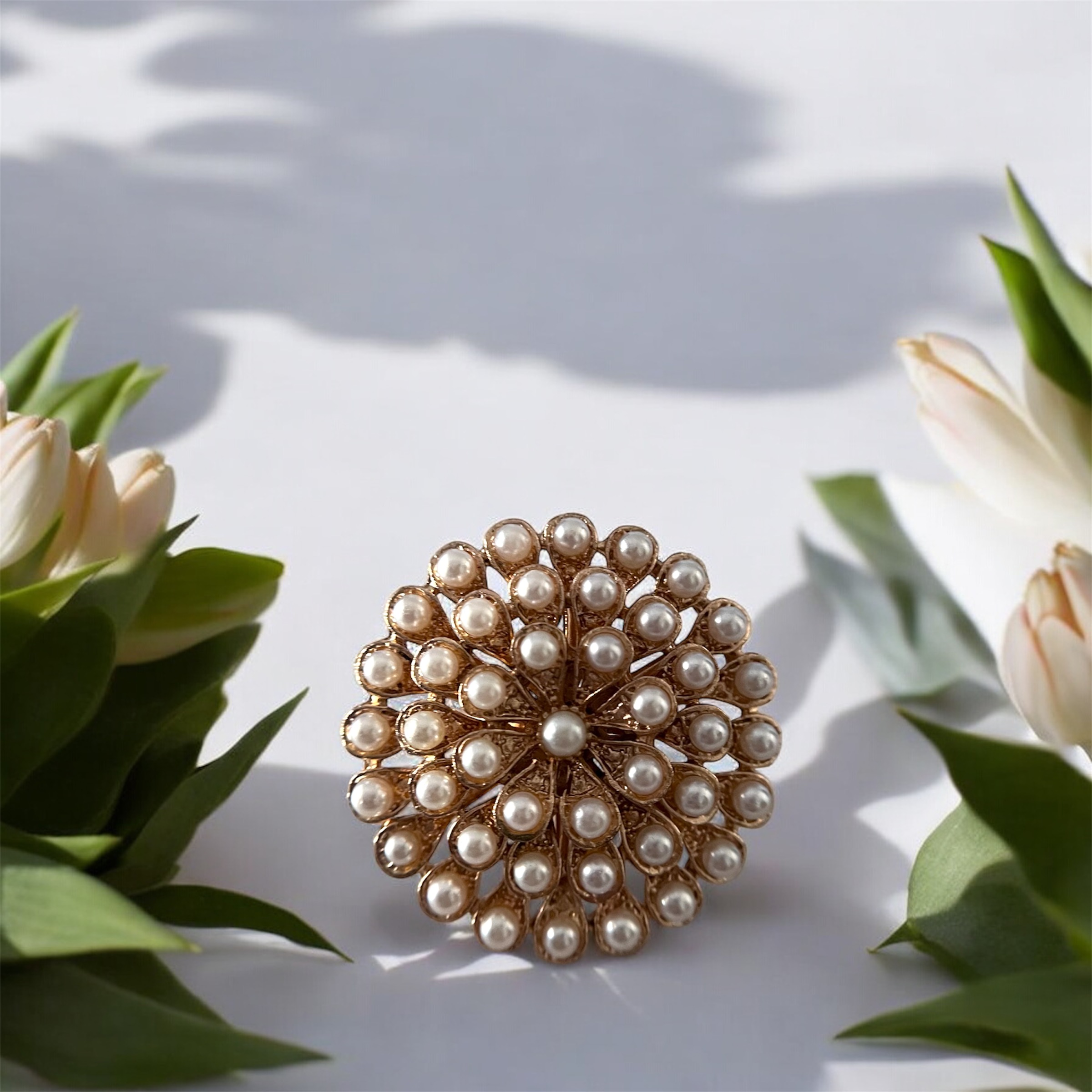 Pearly Daisy Oversized Ring